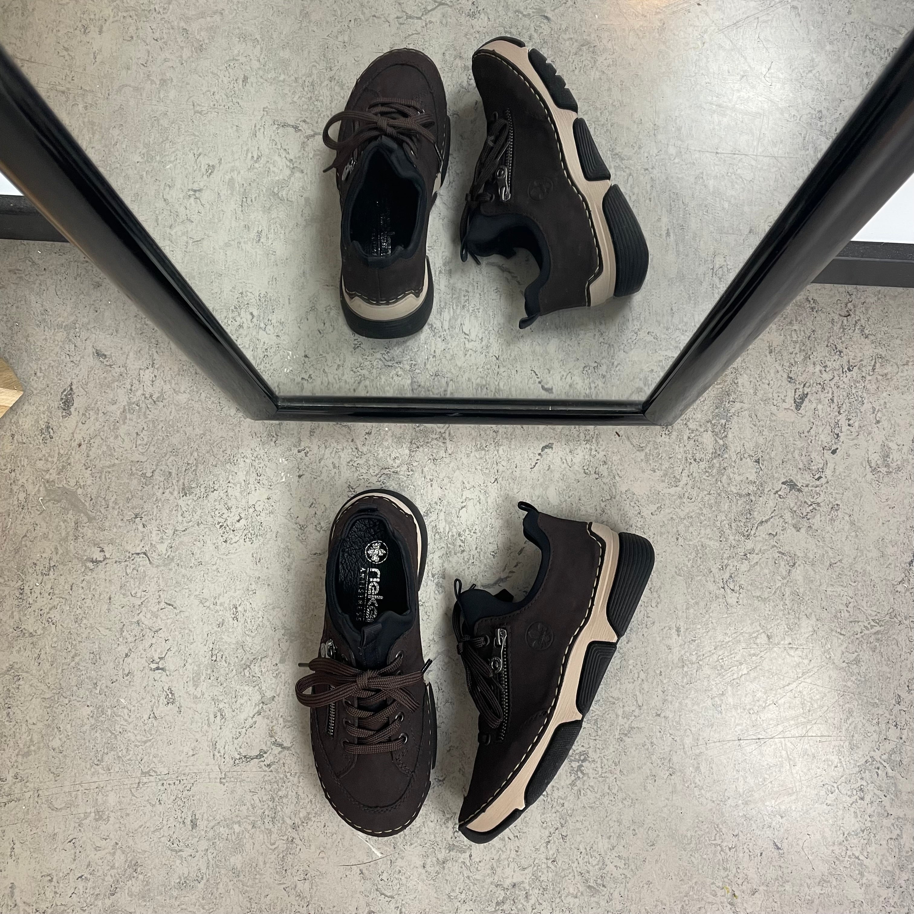 Rieker sneakers til dame i brun – blød komfort & stødabsorbering til hverdagen
