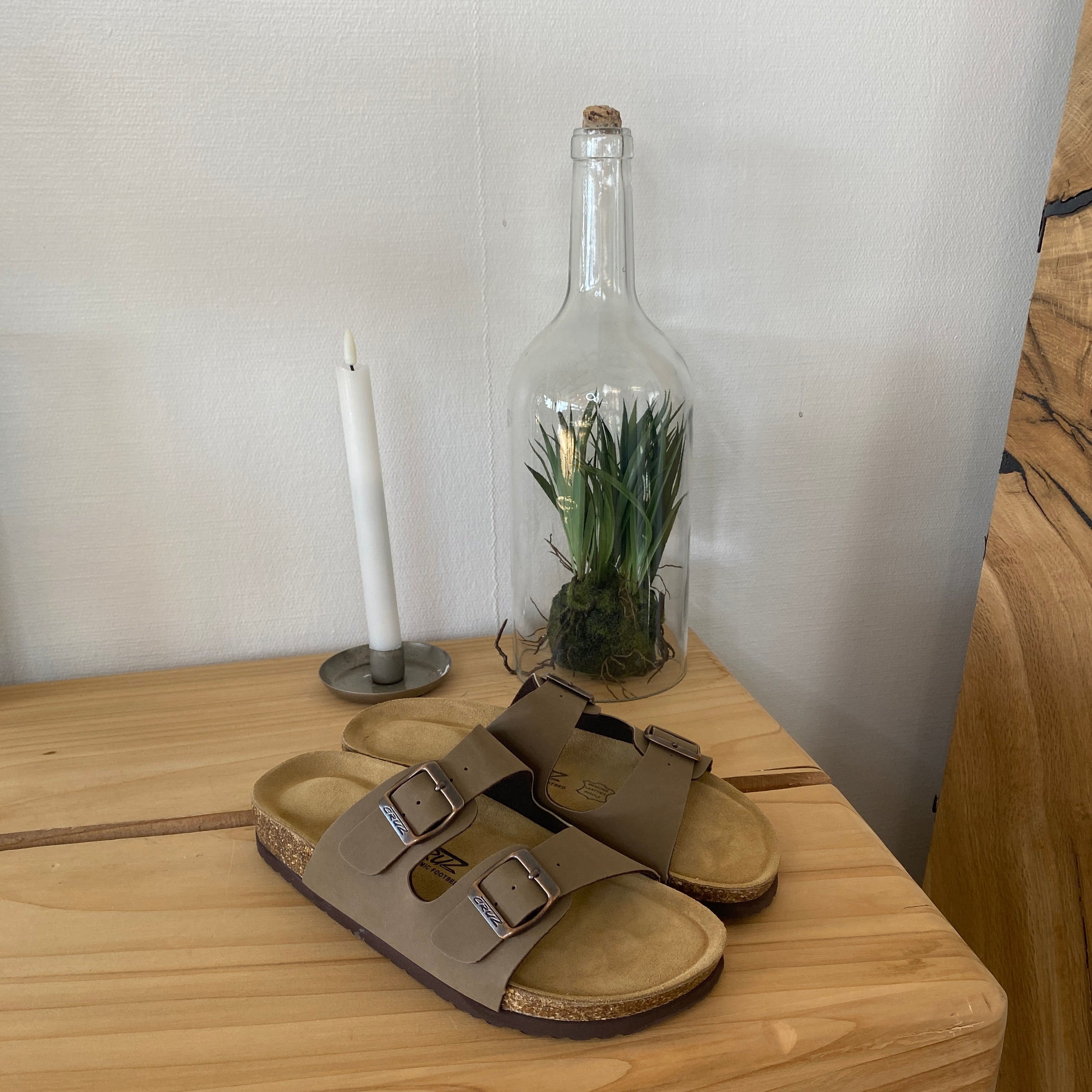 Cruz slip on sandal – Brun