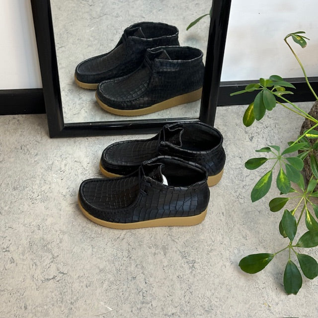 Sort krokodillemønstret støvlet i skind fra Nature