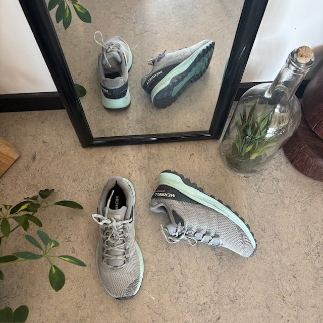 Merrell sko med strikket overdel og svangstøtte