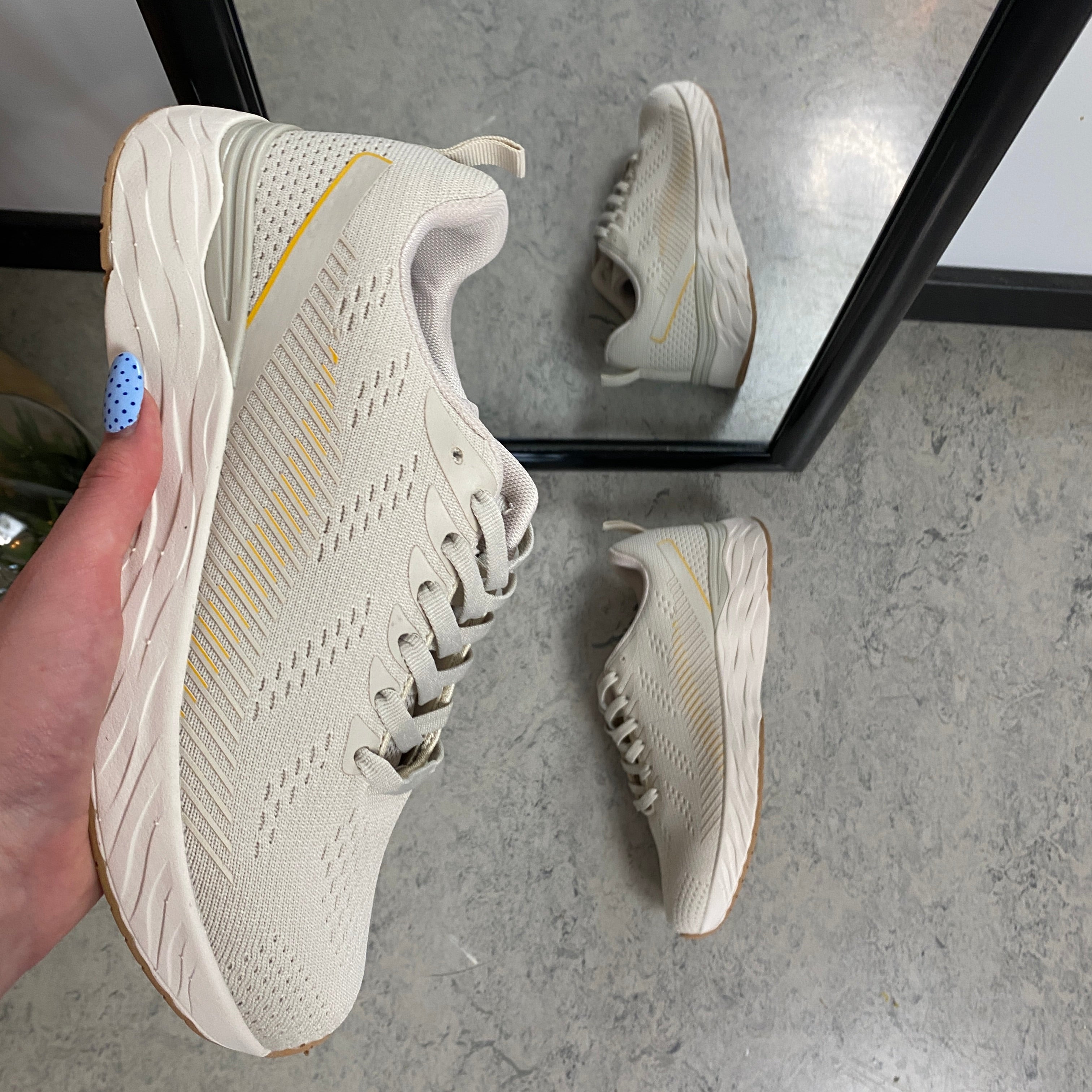 Linares W Wide Fit Shoe – beige letvægtssko med ekstra bredde