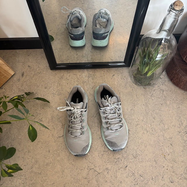 Merrell sko med strikket overdel og svangstøtte