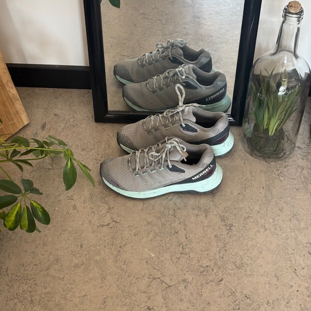 Merrell sko med strikket overdel og svangstøtte