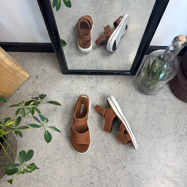 Brun skindsandal fra Green Comfort