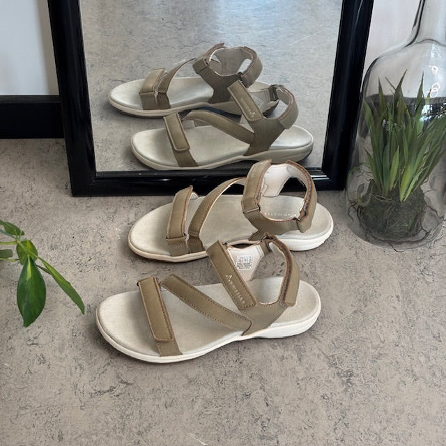 Grøn Whistler sandal med svangstøtte og 3 justerbare remme