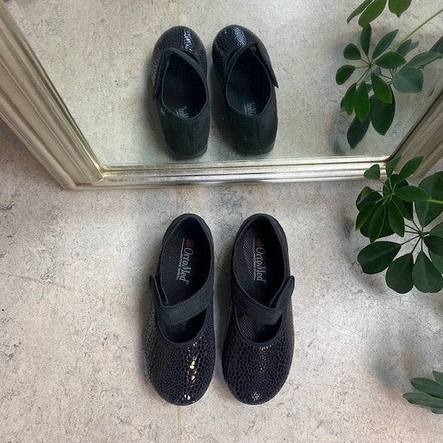 Bred ballerina med velcro og plads