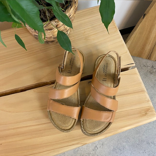Brun skindsandal med fire indstillelige remme fra Relaxshoe