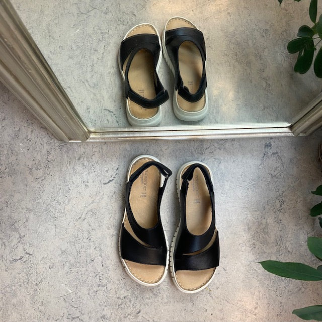 Blød sort skindsandal fra Relaxshoe