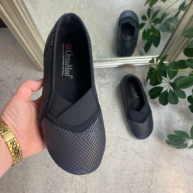Bred slip on sko fra Ortomed