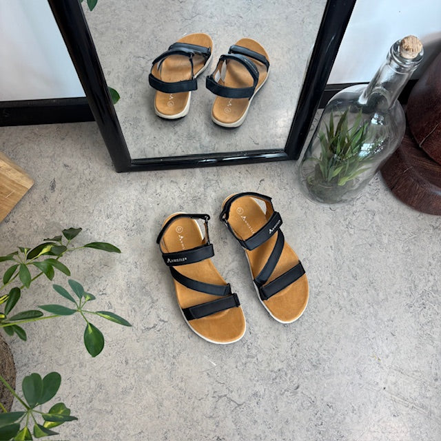 Sort Whistler sandal med svangstøtte og 3 justerbare remme