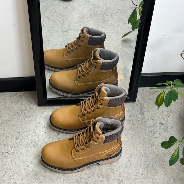 Whistler brun vinterstøvle med let foer og smarte detaljer