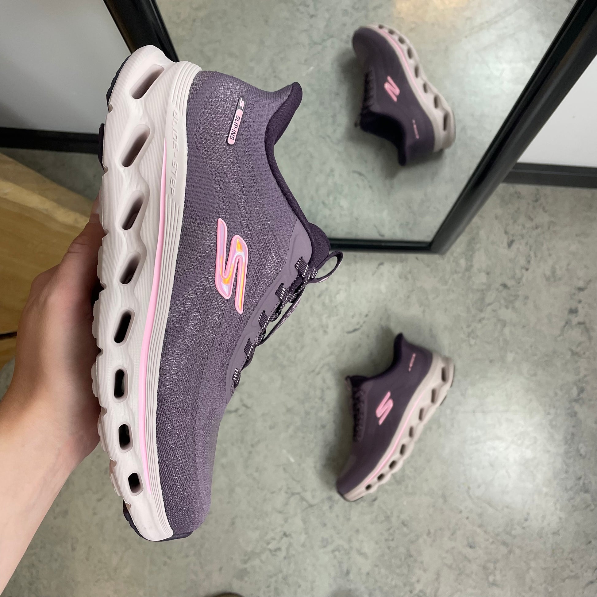 Skechers GO WALK Glide-Step 2.0 - Slip-in komfortsko med stødabsorbering