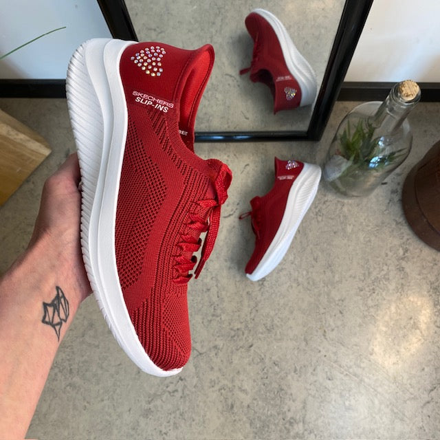 Rød Skechers Slip-ins med glimmer detaljer.