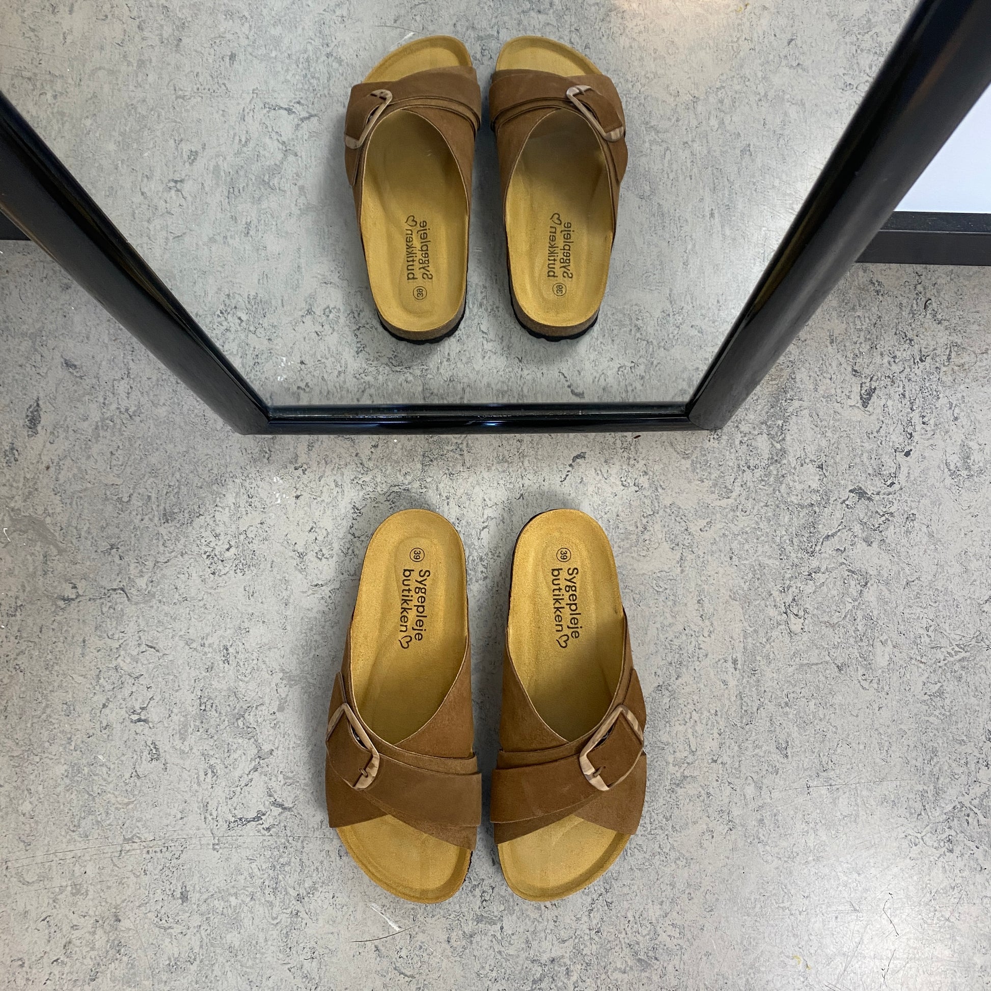 Brun slip on sandal med dobbelt rem – komfort sandal med støtte | Sygeplejebutikken