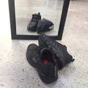 Skridhæmmende Skechers med de kendte skumbunde og komfort