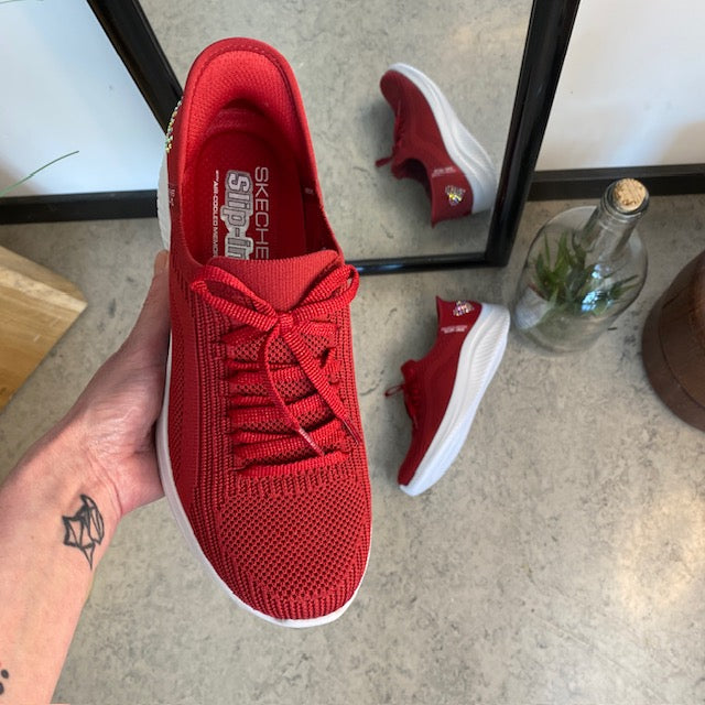Rød Skechers Slip-ins med glimmer detaljer.