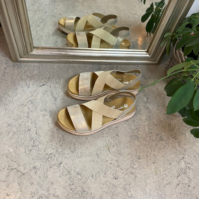 Sandal fra Remonte med elastikremme og udtagelig sål