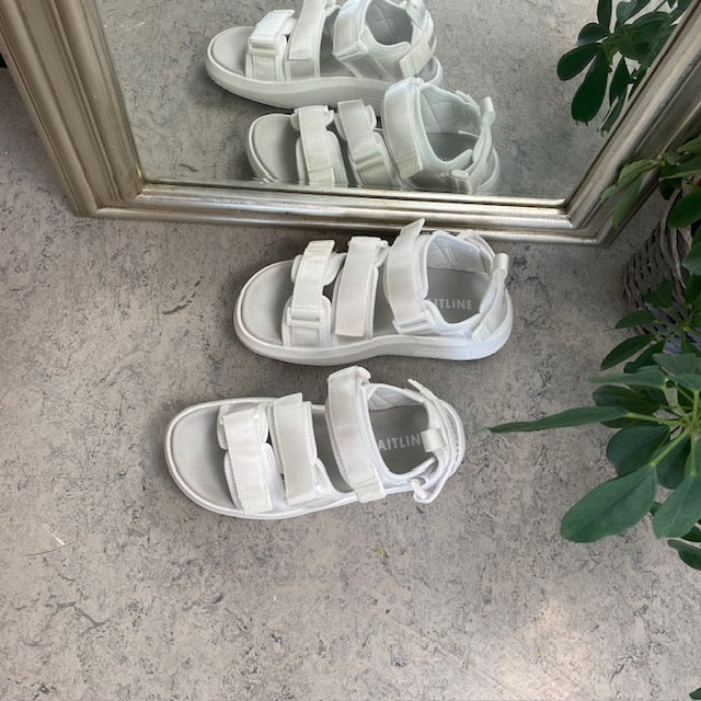 Gaitline Flow SP sandal – hvid sandal med svangstøtte & IGNITE skum