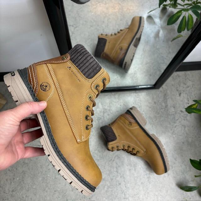 Whistler brun vinterstøvle med let foer og smarte detaljer