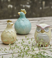 Håndmalet ugle i keramik – Smukt design i gul og rosa