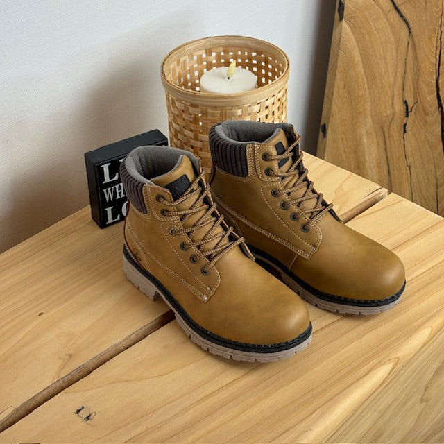 Whistler brun vinterstøvle med let foer og smarte detaljer