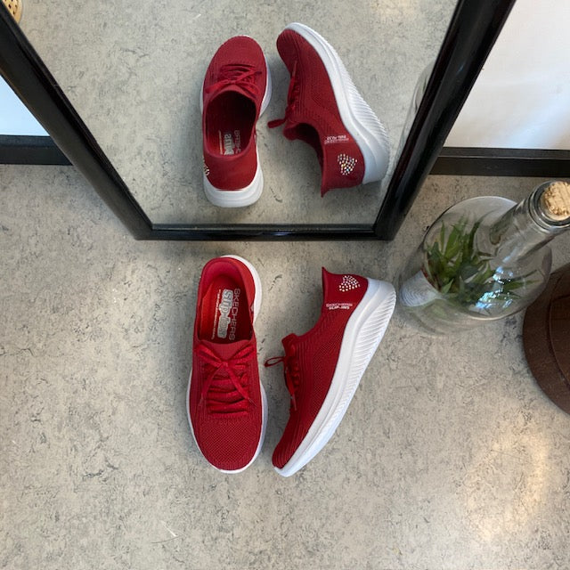 Rød Skechers Slip-ins med glimmer detaljer.