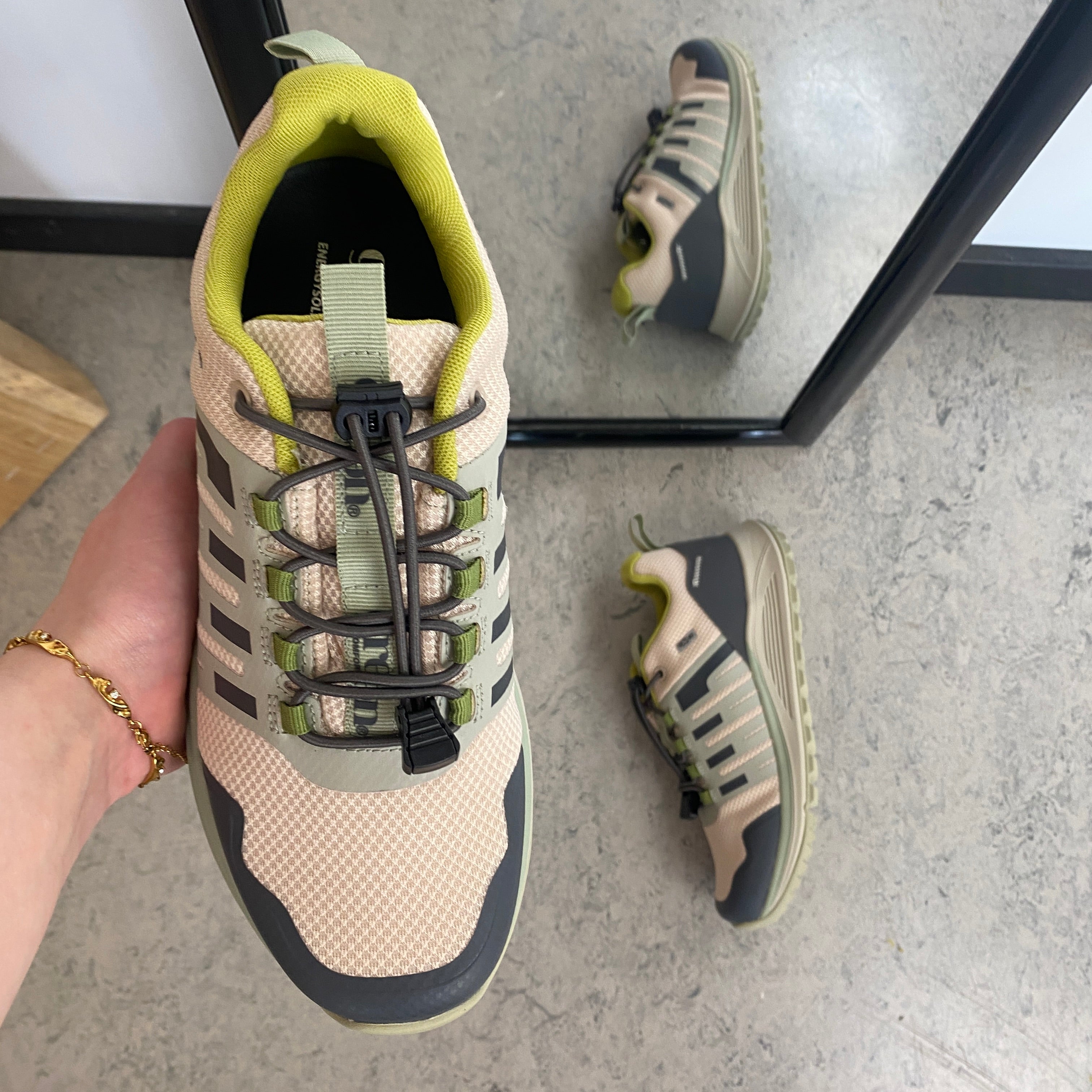Vandtæt dame vandresko i grøn fra Green Comfort