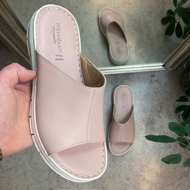 Elegant rosa slip on i skind fra Relaxshoe