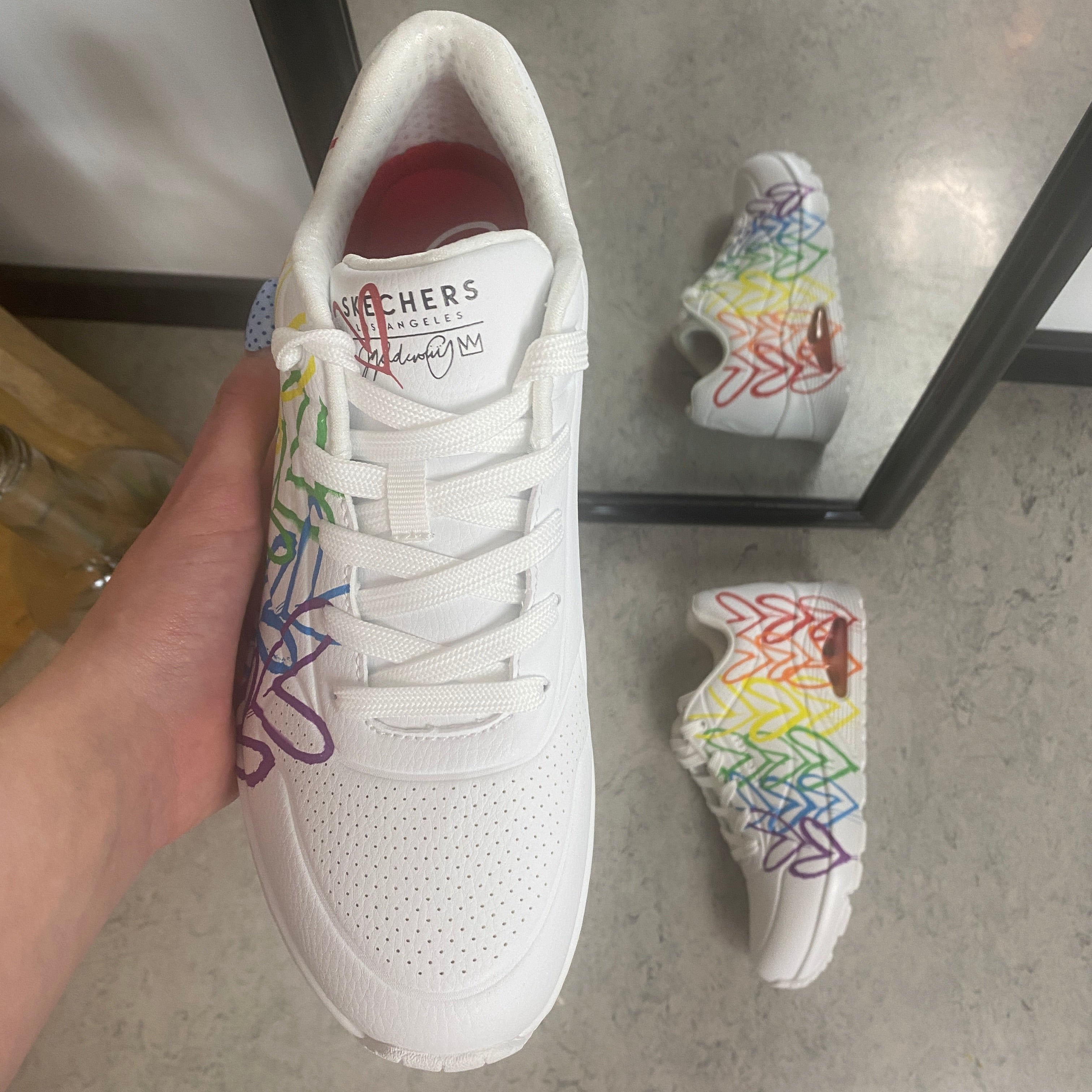 Skechers Street™ x JGoldcrown: UNO – Hjertesko