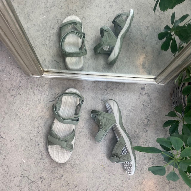 Olivengrøn sports sandal med 3 velcroremme