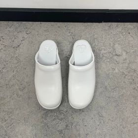 Hvid skind træsko i god kvalitet