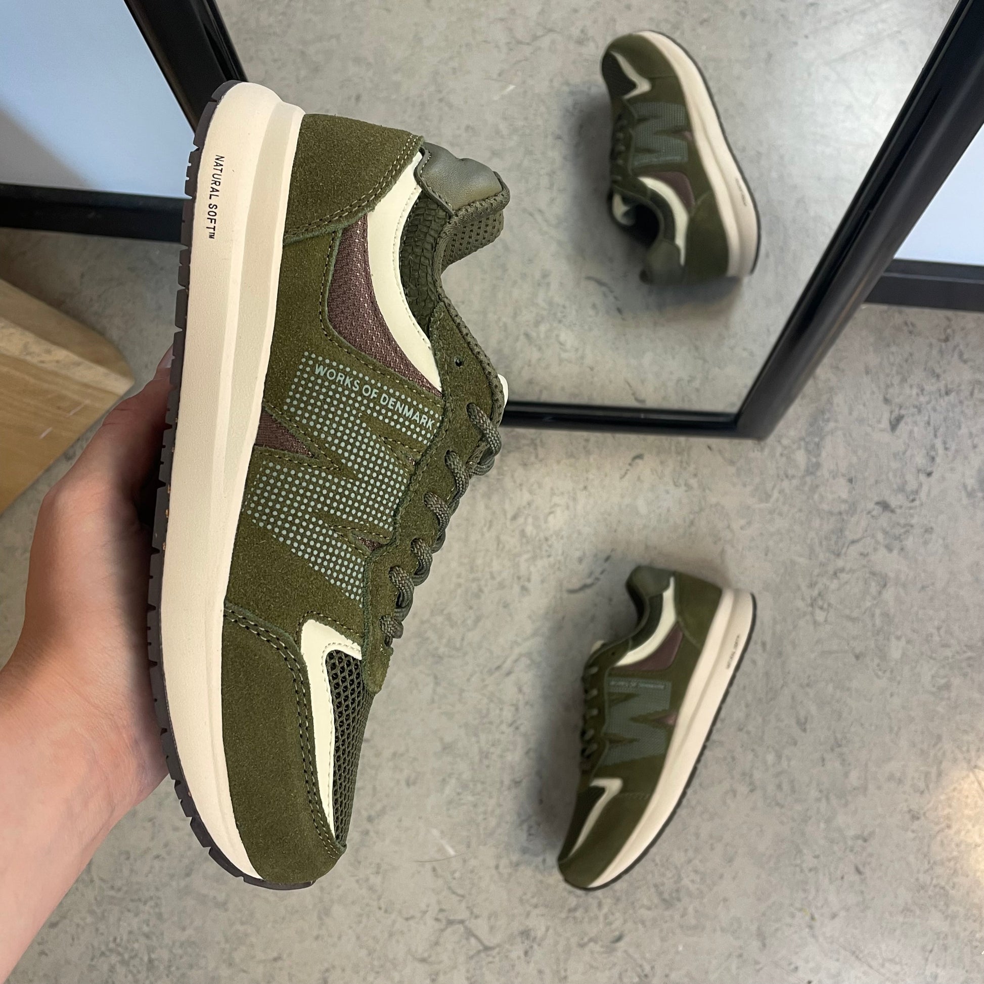 Woden Rigmor Open Mesh – mørk olivengrøn sneaker