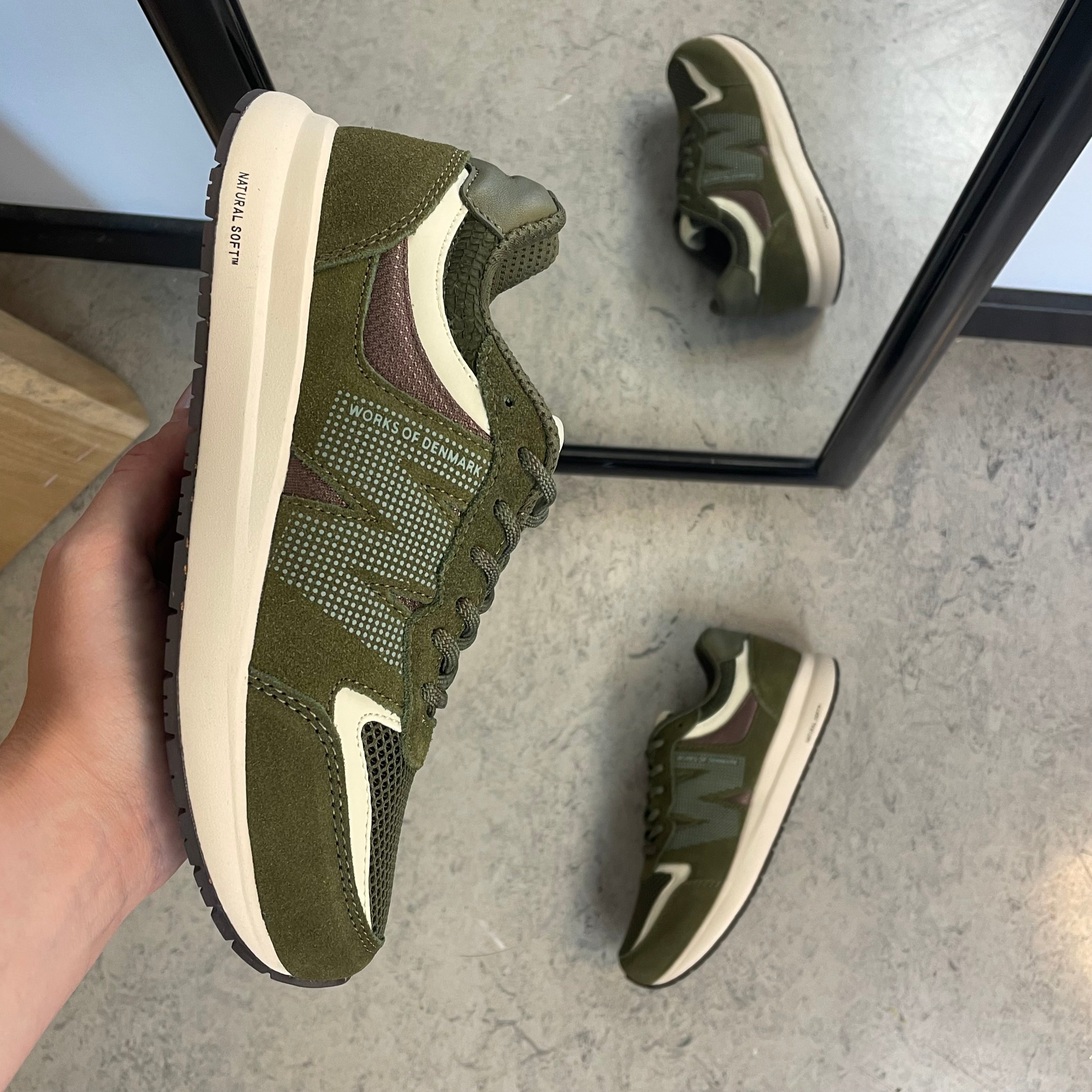 Woden Rigmor Open Mesh – mørk olivengrøn sneaker