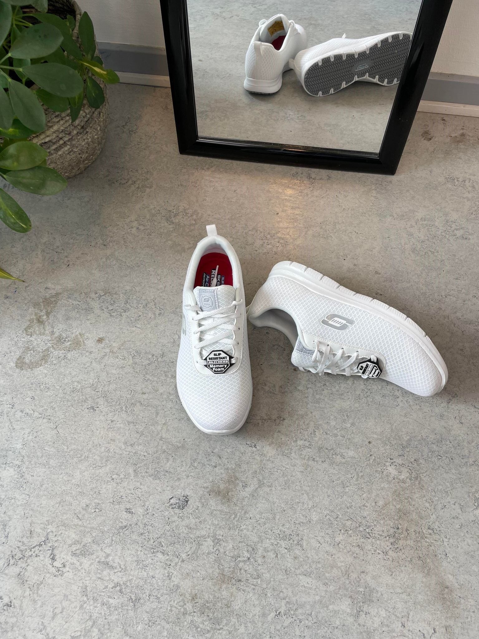 Skechers Work arbejdssko med bred pasform – CE-godkendt, skridhæmmende sål & Memory Foam komfort