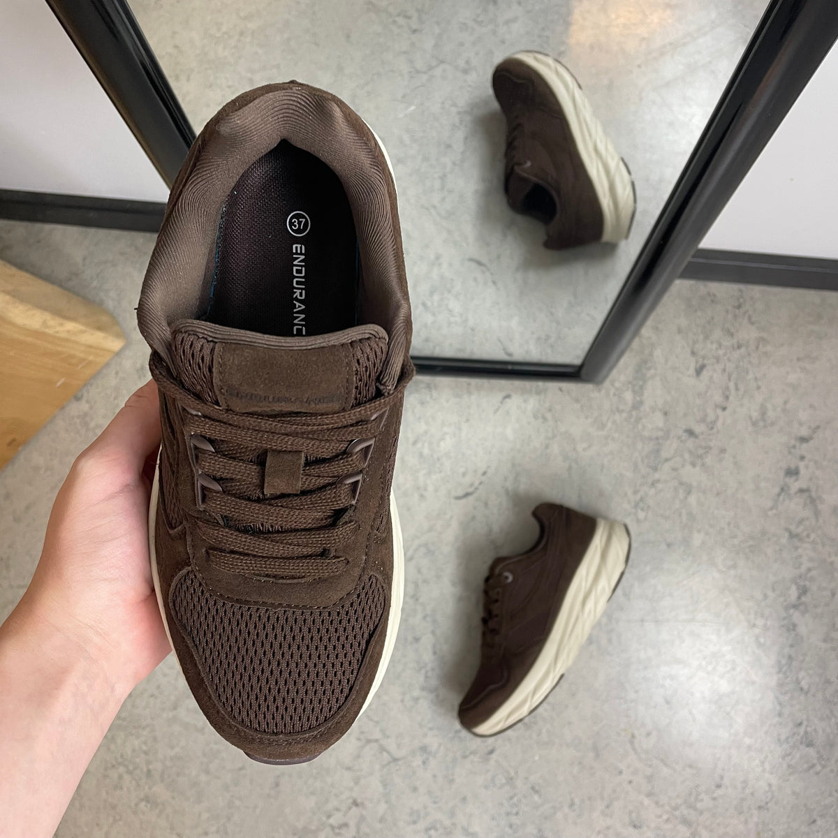 Endurance komfortsko til dame – brun sneaker med let & stødabsorberende sål