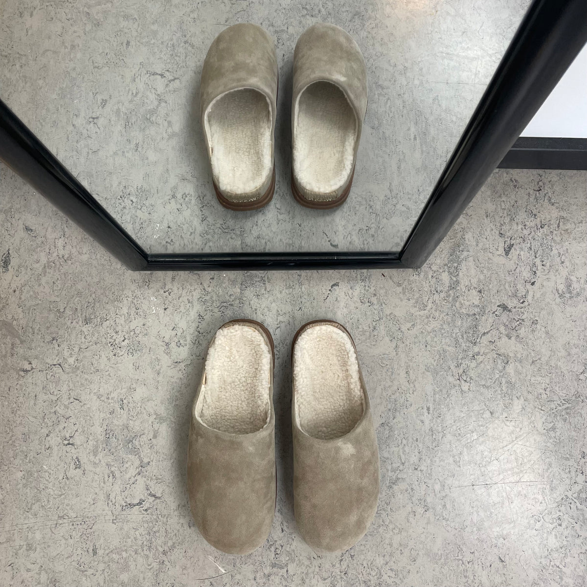 WODEN Silvi Warm - Varm beige hjemmesko med svangstøtte & blød komfort