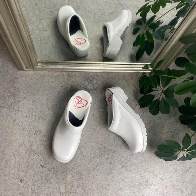 Hvid skind træsko uden kap