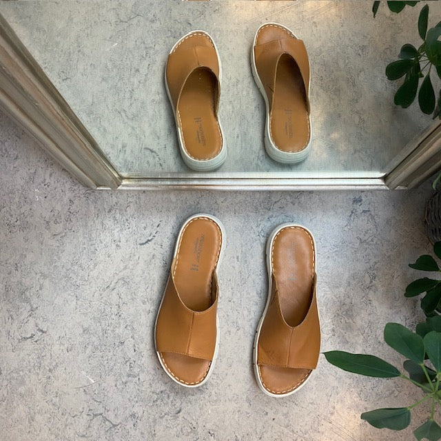Elegant brun slip on i skind fra Relaxshoe