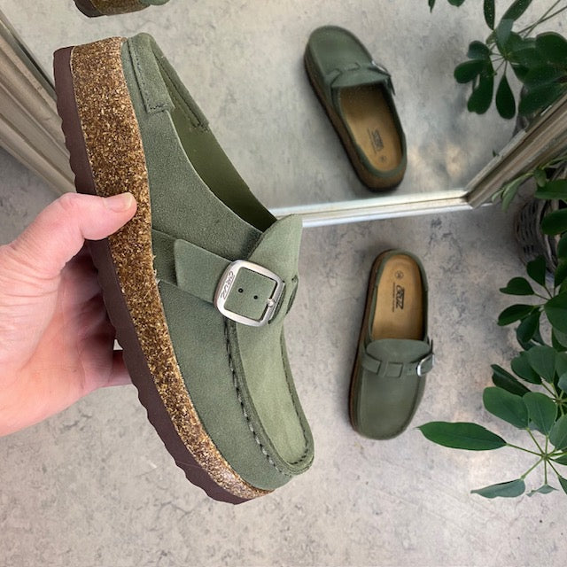 Grøn loafers sandal fra Cruz med god svangstøtte.