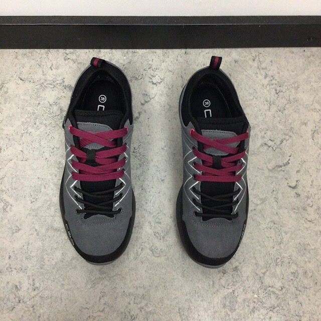 Grå vandresko fra CMP