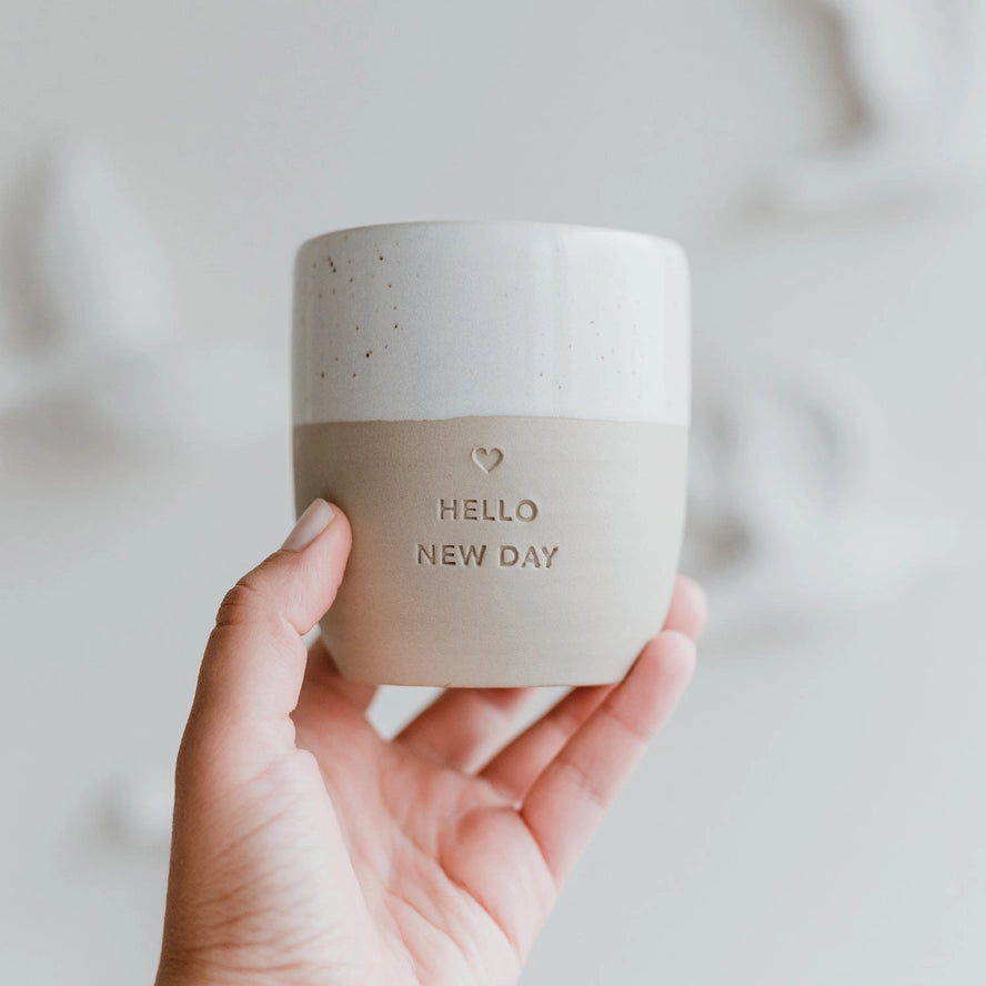 Goddag nye dag -Håndlavet keramik krus uden hank