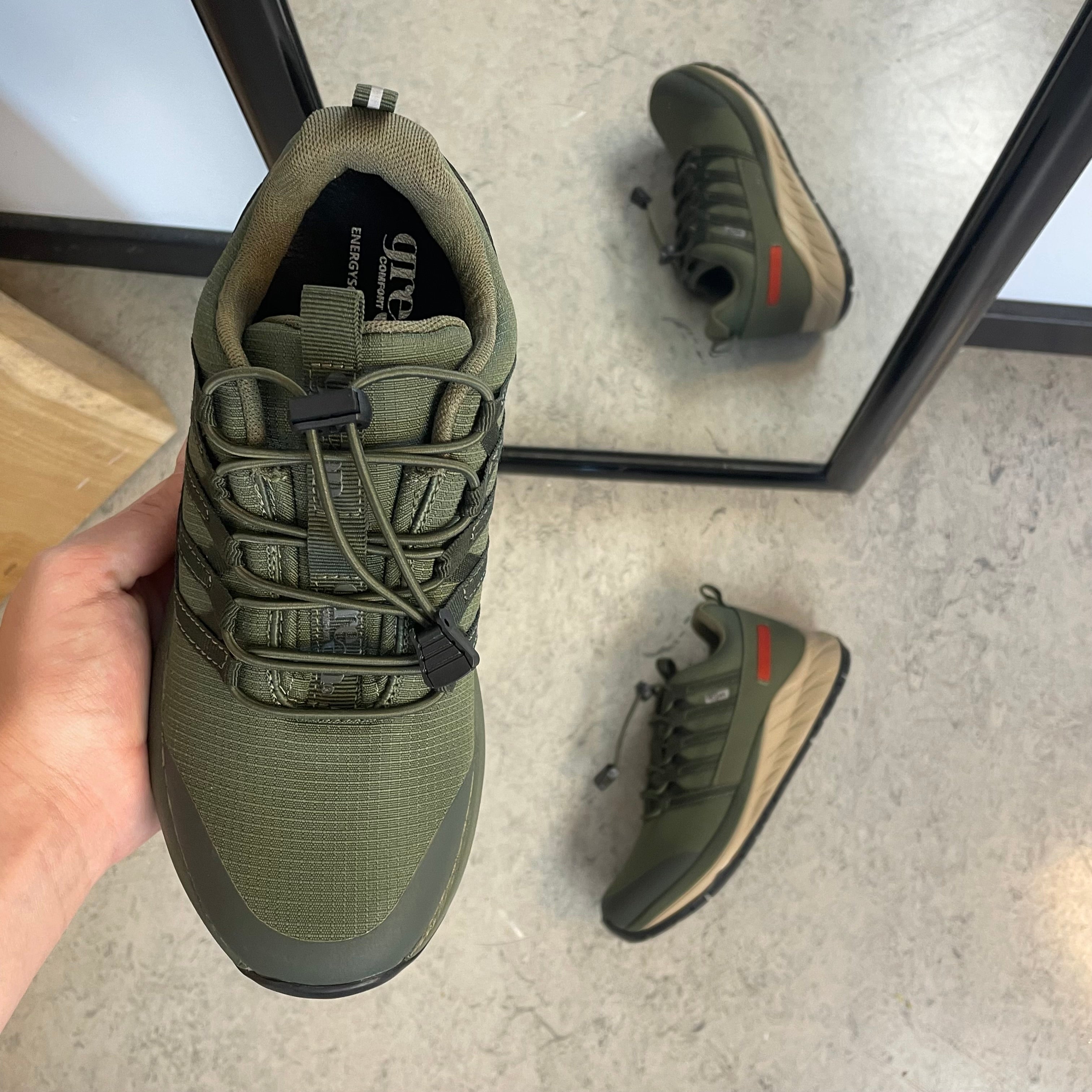 Green Comfort Path Pipi – olivengrøn outdoor sneaker med H-læst & svangstøtte