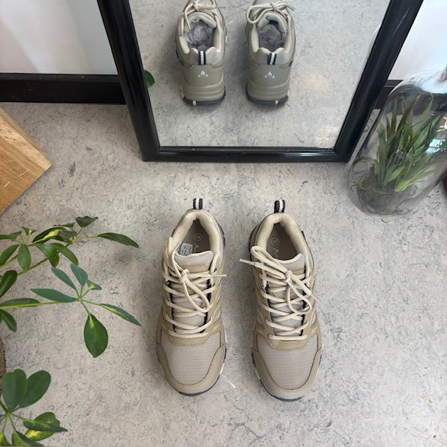 Brun vandtæt vandresko fra Whistler med god stødabsorbering