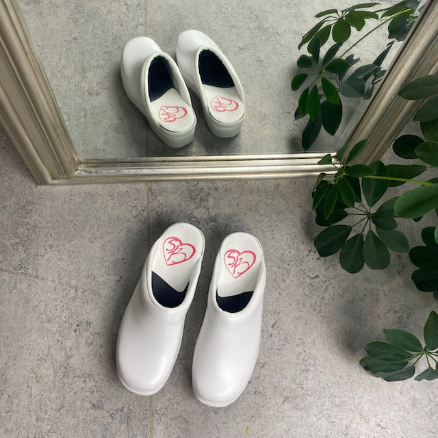 Hvid skind træsko uden kap