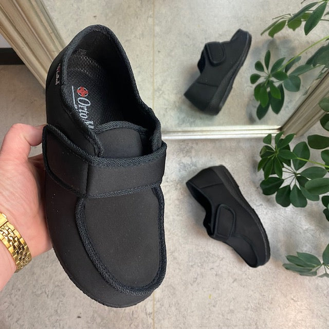 Bred sko med velcro og plads
