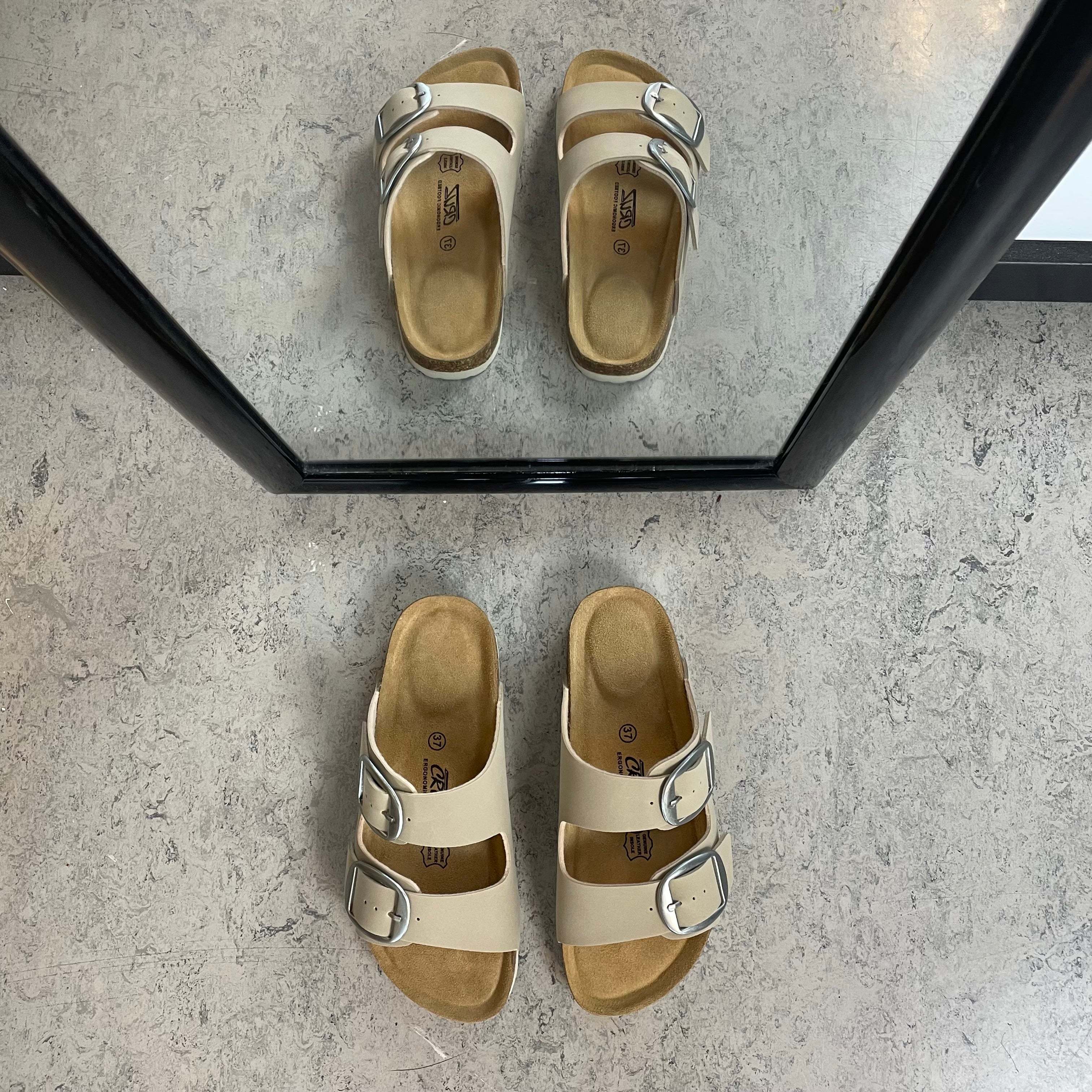 Cruz sandal med justerbar pasform - Beige
