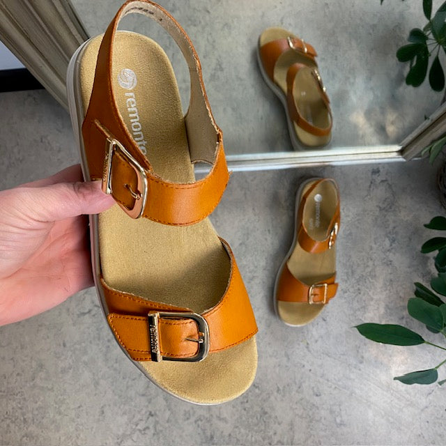 Flot orange sandal fra Remonte med udtagelig indersål.