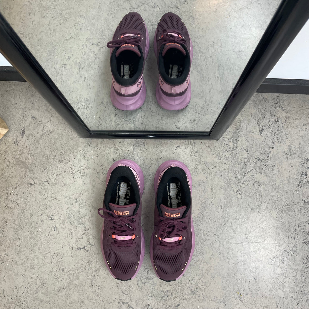Skechers Hands Free Slip-ins Max Cushioning Glide-Step – maksimal komfort til lange dage