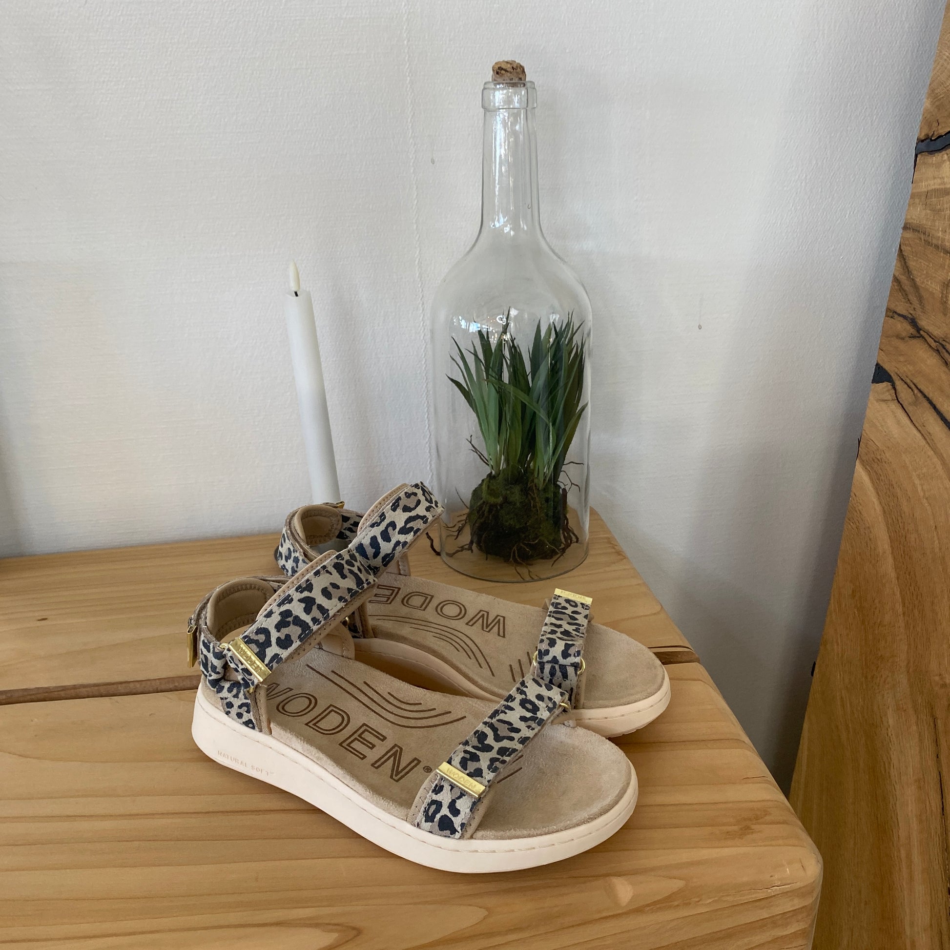 Line - Leopard - WODEN sandal