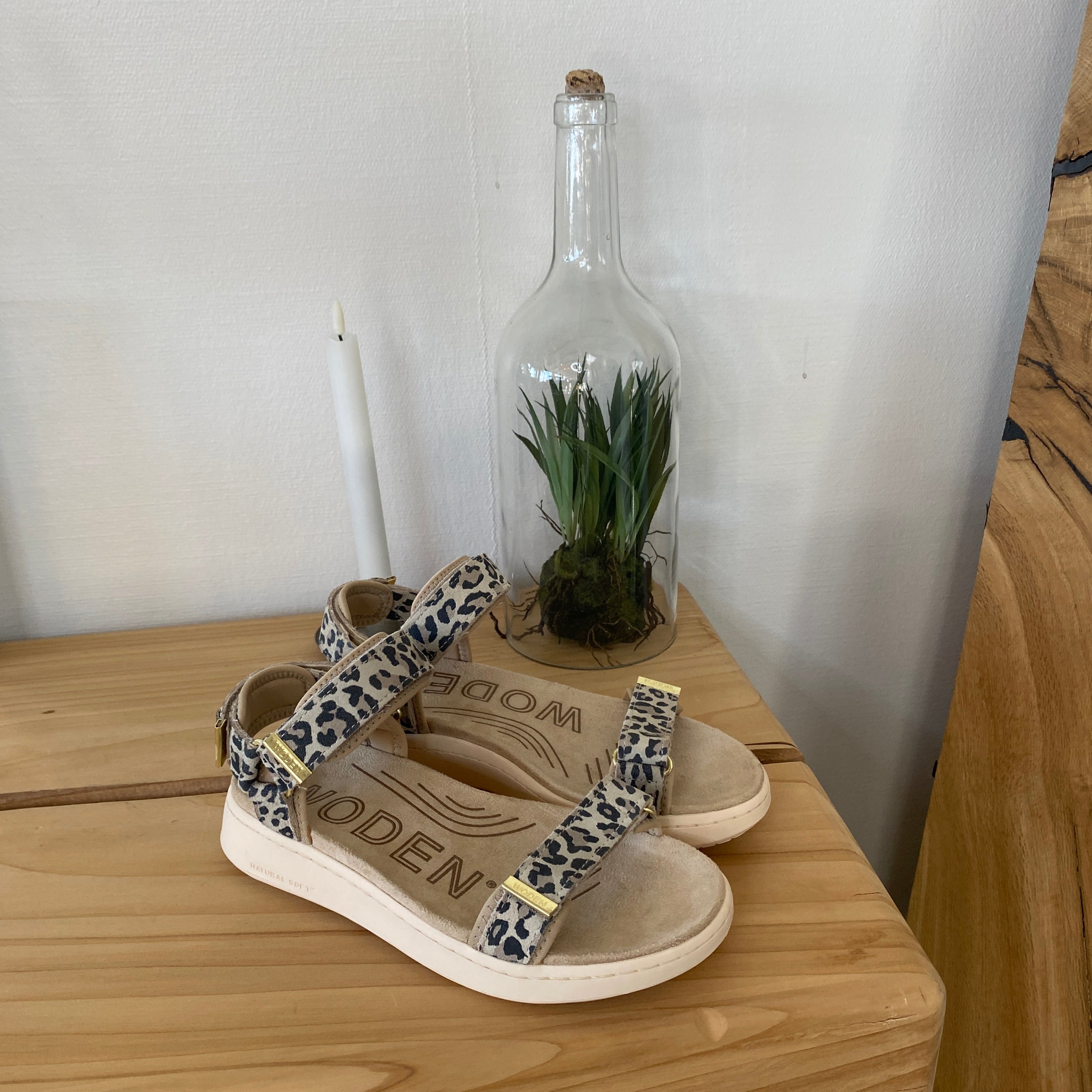 Line - Leopard - WODEN sandal